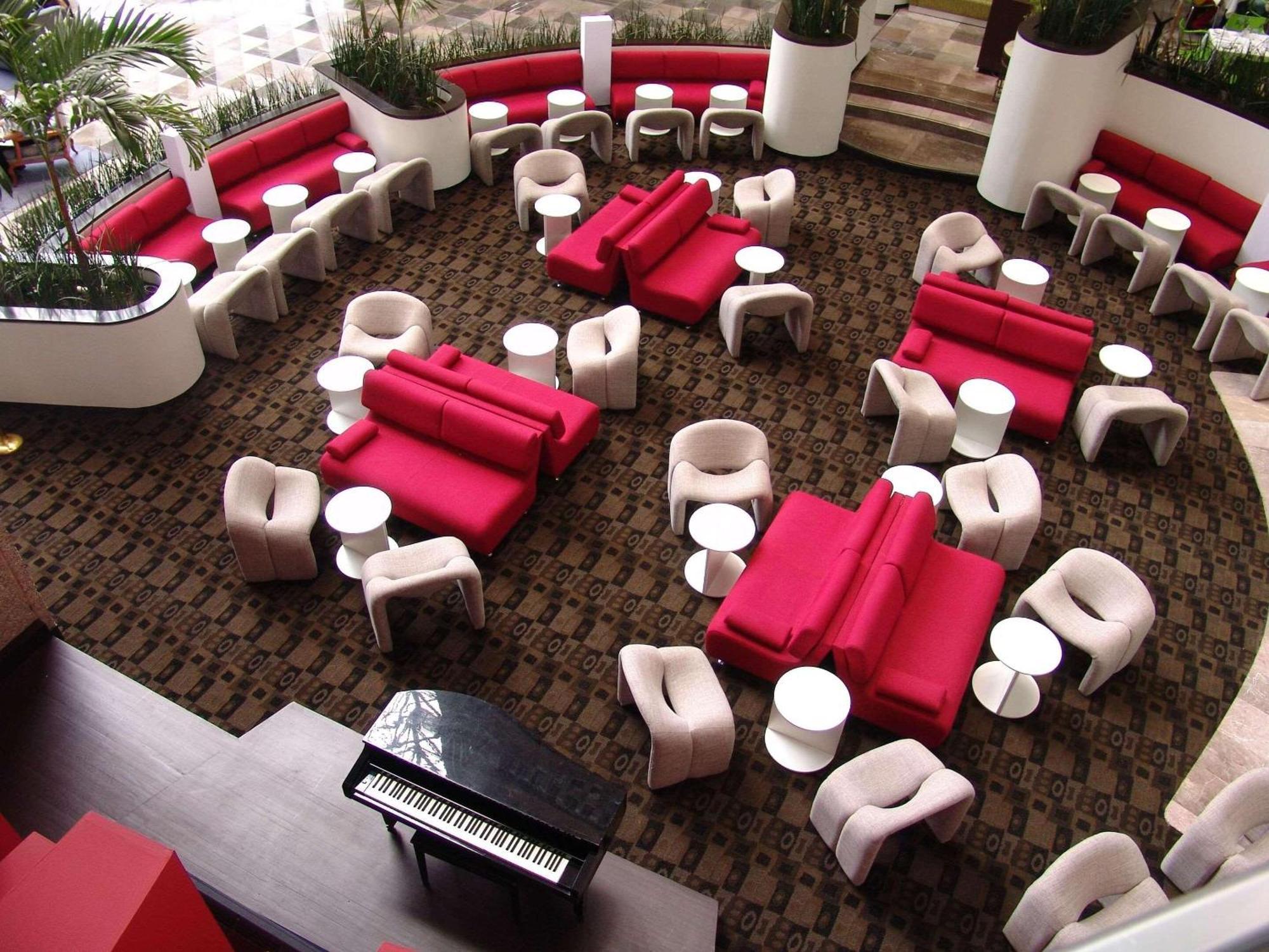 Radisson Paraiso Hotel Mexikóváros Kültér fotó The lobby of the hotel