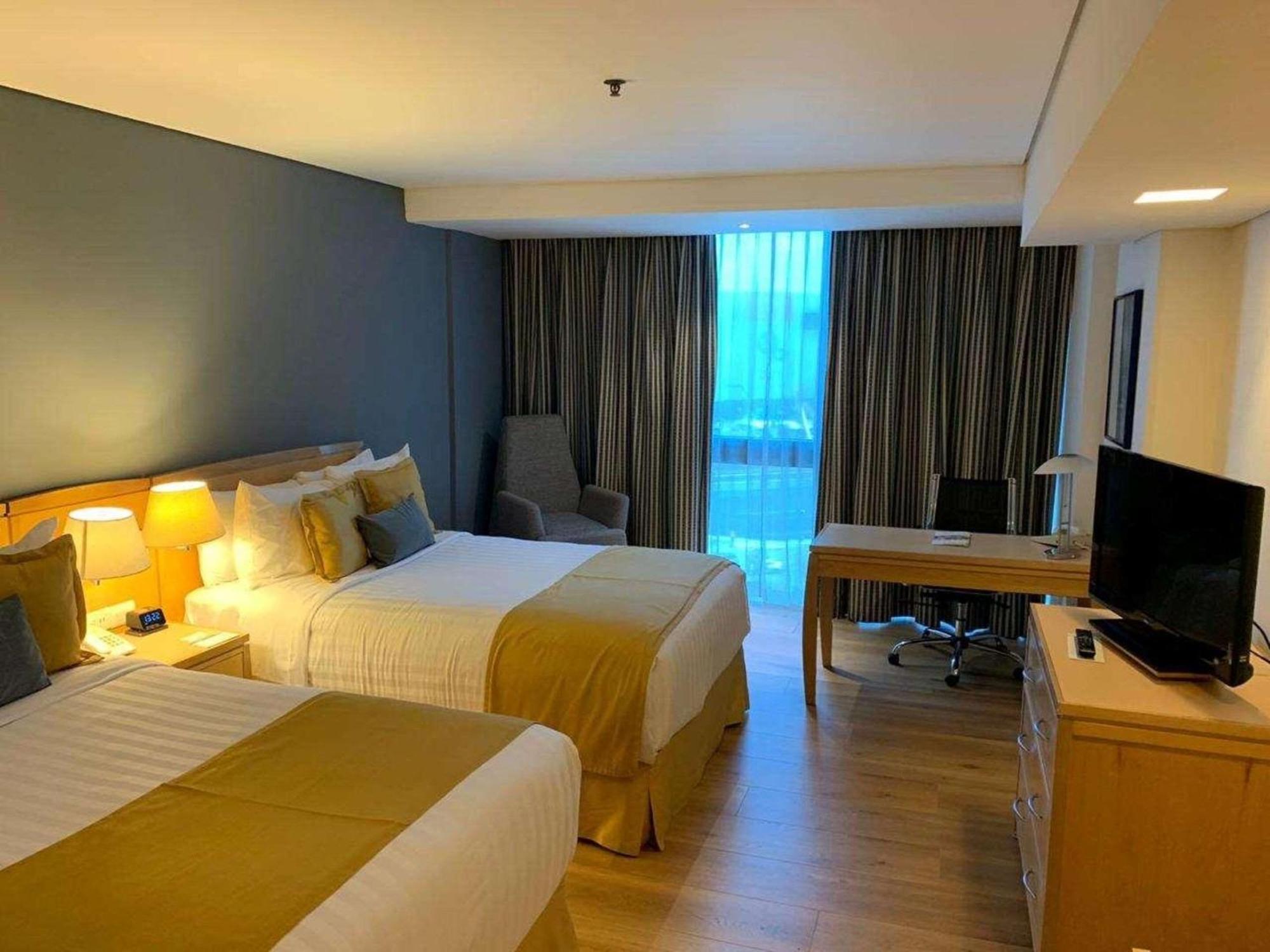 Radisson Paraiso Hotel Mexikóváros Kültér fotó A room at the hotel