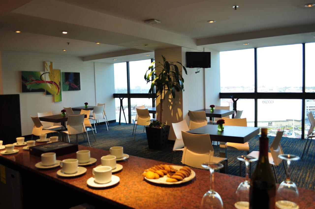 Radisson Paraiso Hotel Mexikóváros Kültér fotó The lounge at Christchurch International Airport