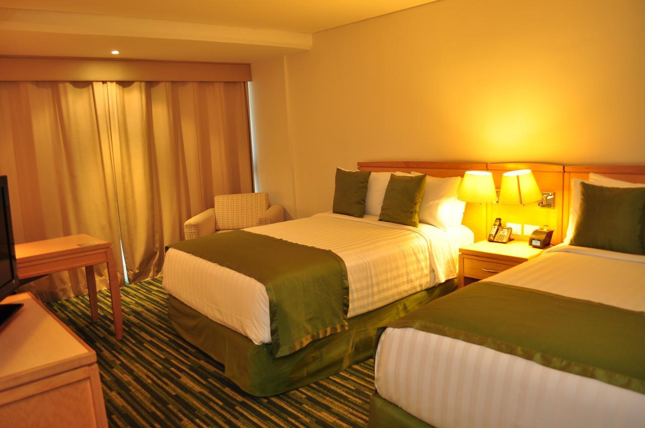 Radisson Paraiso Hotel Mexikóváros Kültér fotó A room at the hotel